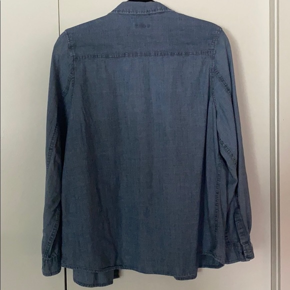 Merona long sleeved denim button up top. Size XL - Picture 2 of 3
